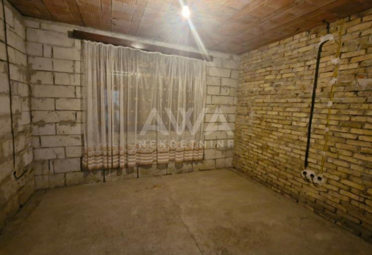 Stapar, Kuća sa započetom renovacijom, 125m2