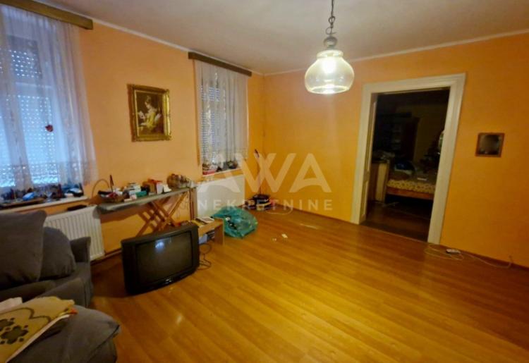 Apatin, Kuća sa lokalom 296m2