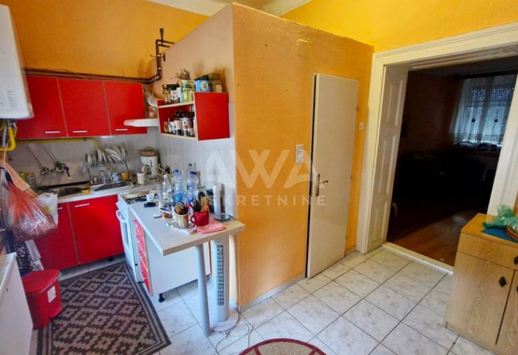 Apatin, Kuća sa lokalom 296m2