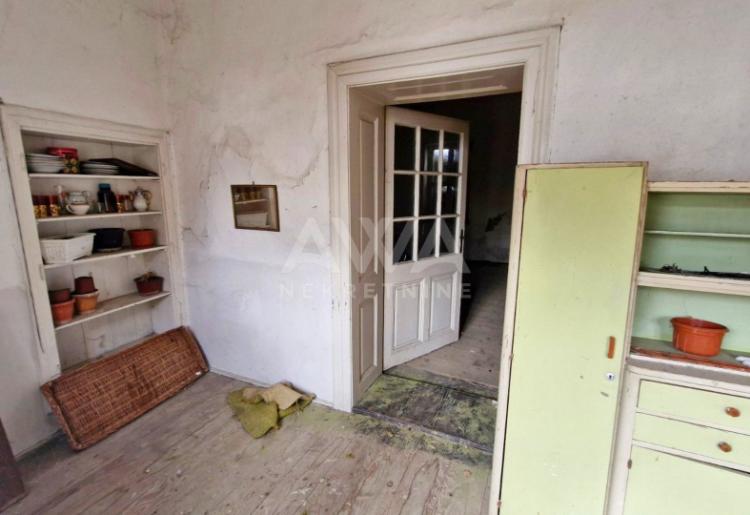 Apatin, Kuća sa lokalom 296m2