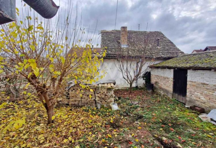 Apatin, Kuća sa lokalom 296m2