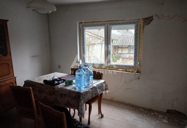 Apatin. Prizemna kuća 75m2, plac 805m2