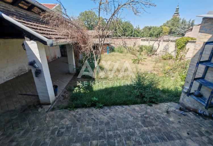 Centar Sombora. Stambeno – poslovna zgrada 263m2