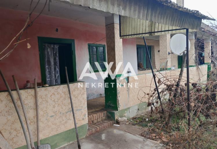 Kuća 229m2, plac 9ar za adaptaciju ili rušenje