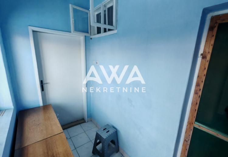 Prizemna dvojna kuća na prodaju u Apatinu – 92 m², zasebna parcela, useljiva