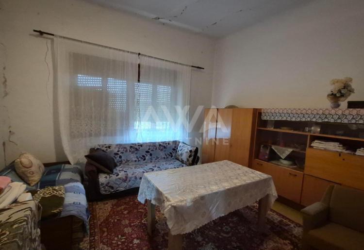 Kuća na prodaju u Bačkom Gračacu – 121 m², plac 1.645 m² | veliki plac
