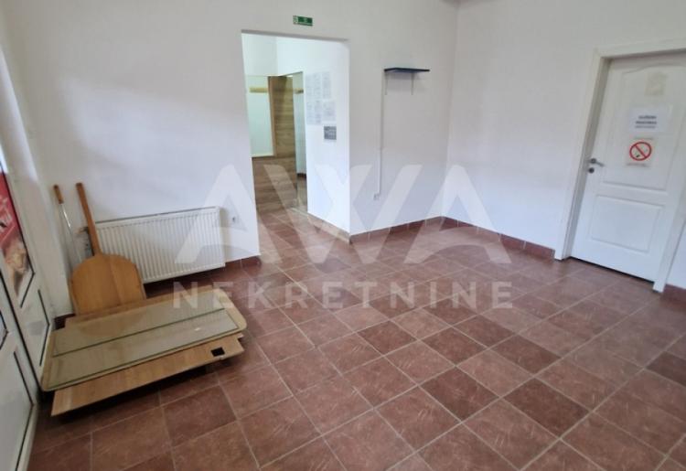 Na prodaju lokal – picerija, kancelarije u Somboru