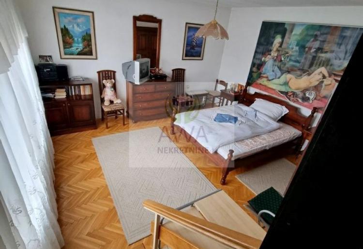Na prodaju dve kuće u Somboru – MZ Mlake, 147 m², plac 6 ari