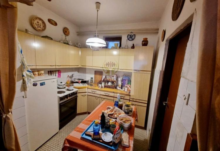 Na prodaju dve kuće u Somboru – MZ Mlake, 147 m², plac 6 ari