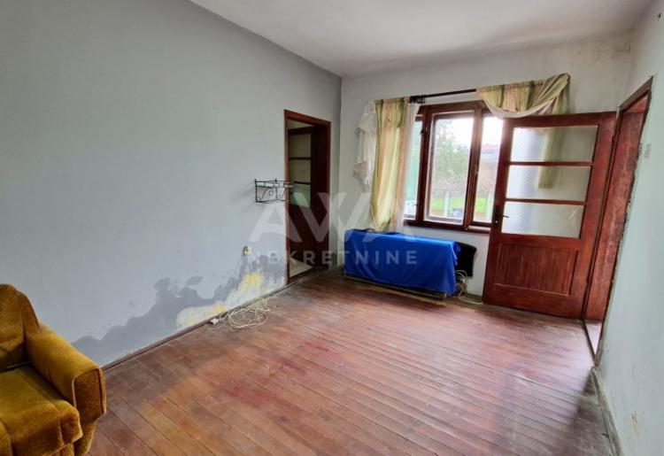 Kuća u Odžacima – 106m², plac 553m², garaža, nameštaj uključen