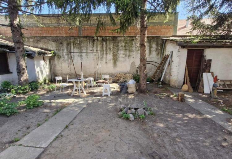 Sombor, centar – kuća 263m² sa 3 stambene celine