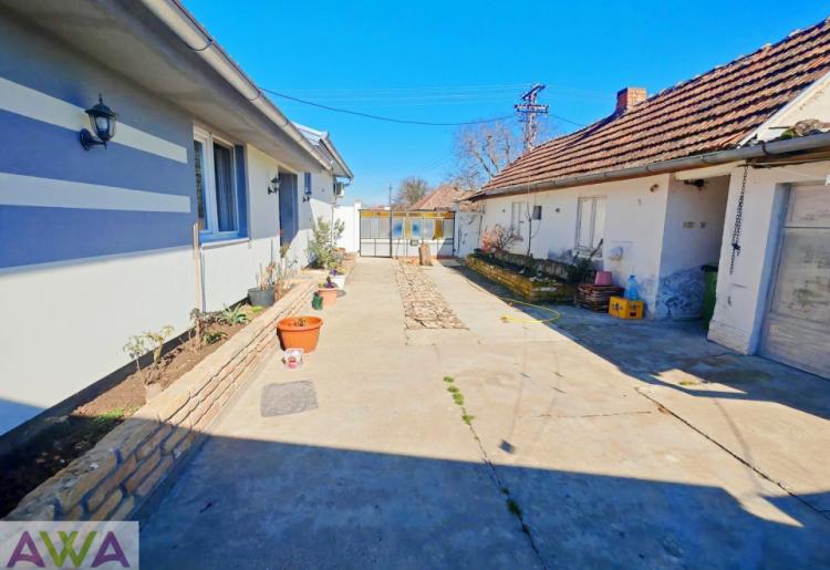 Na prodaju renovirana kuća u Doroslovu – 170 m², plac 9 ari