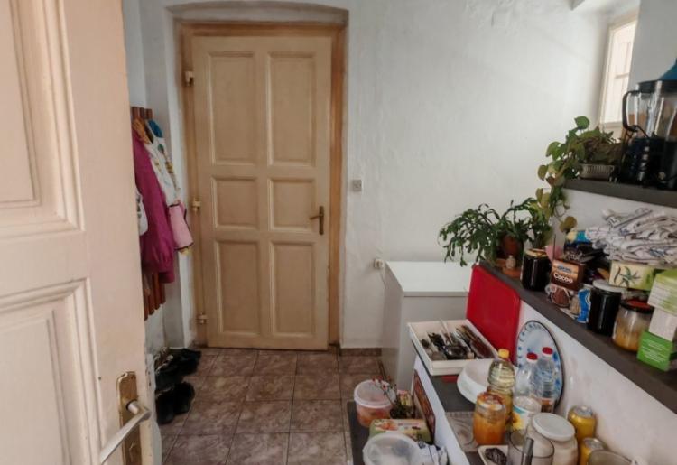 Na prodaju autentična starogradska kuća – centar Apatina