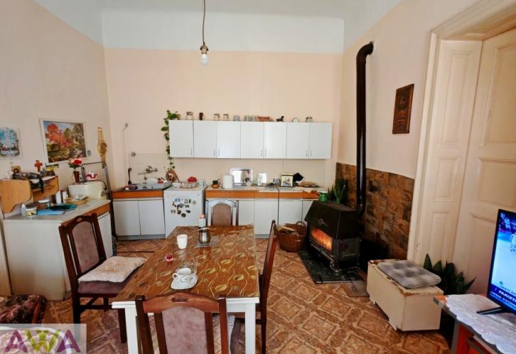 Na prodaju autentična starogradska kuća – centar Apatina