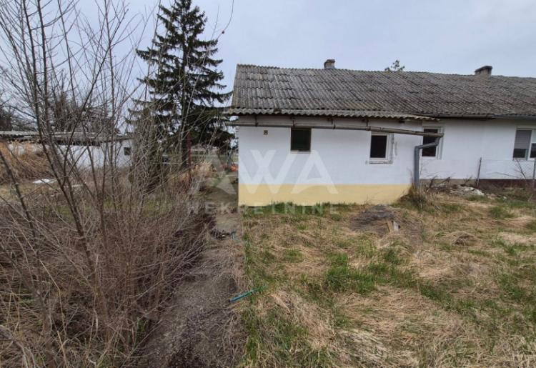 Lugovo – dvojna kuća sa započetim renoviranjem 