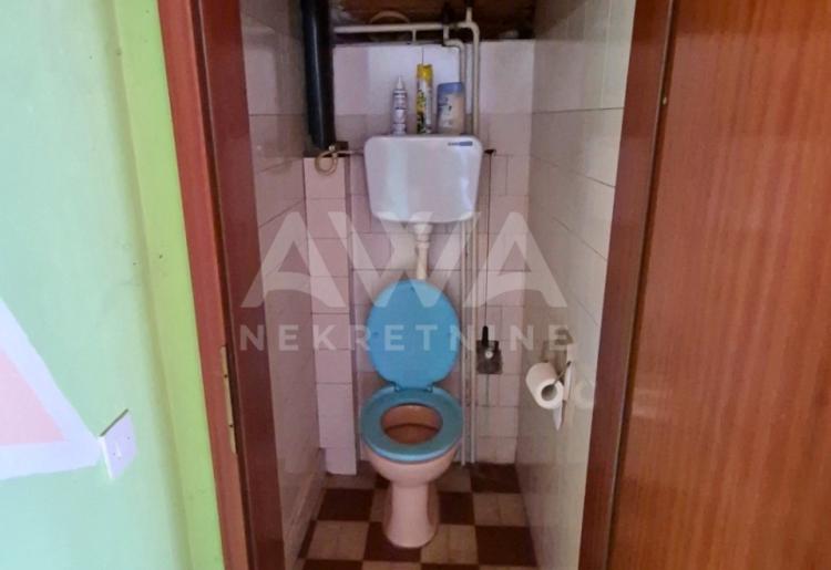 Čonoplja – Spratna kuća 172m² na velikom placu 1617m²
