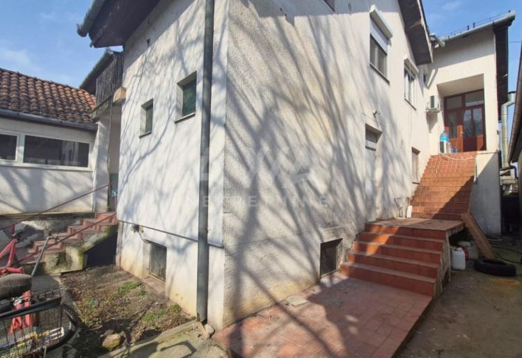 Stambeno-poslovni objekat 1096m²