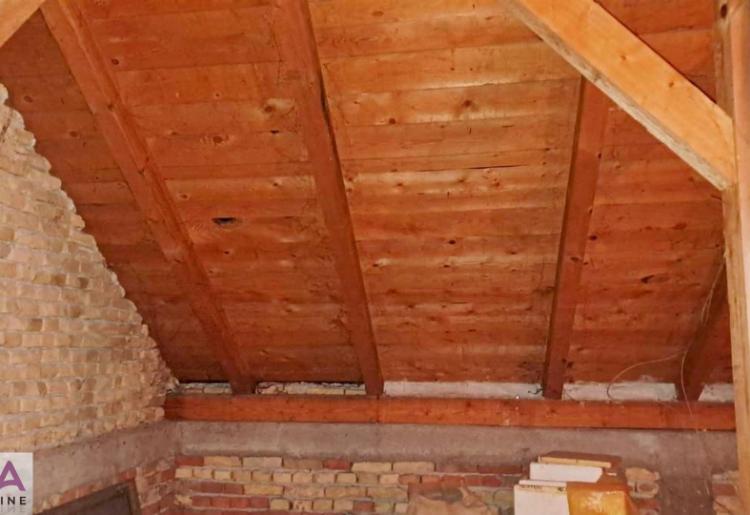Čonoplja – porodična kuća na placu 679m²