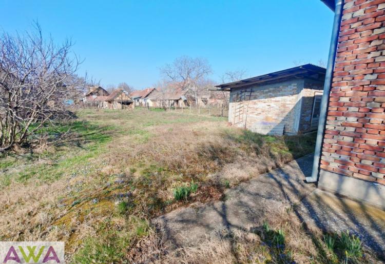 Čonoplja – porodična kuća na placu 679m²