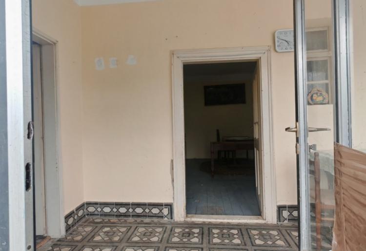 Kuća za renovaciju 244m² na velikom placu 2170m² – Bogojevo