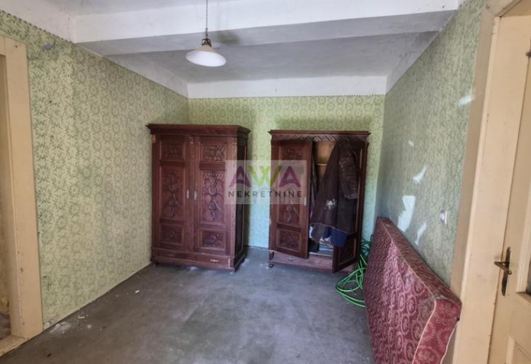 Stanišić – kuća sa velikim placem 17 ari