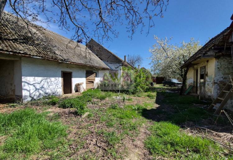 Stanišić – kuća sa velikim placem 17 ari