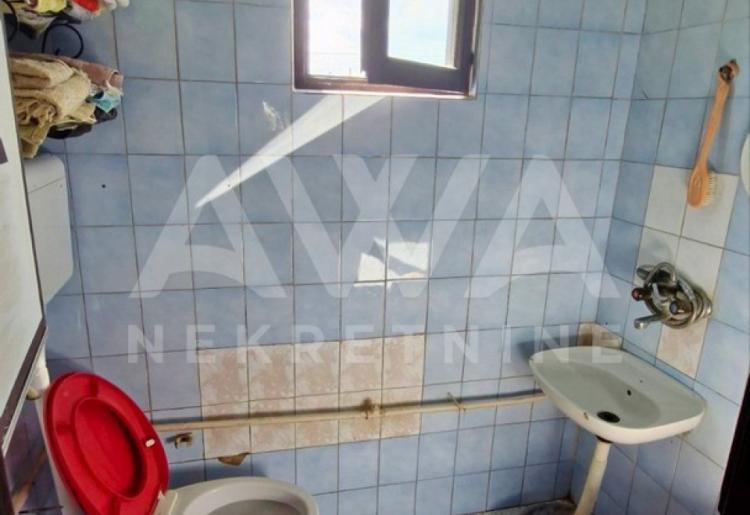 Salaš u Lugovu sa voćnjakom – 73 m² na placu 2787 m²