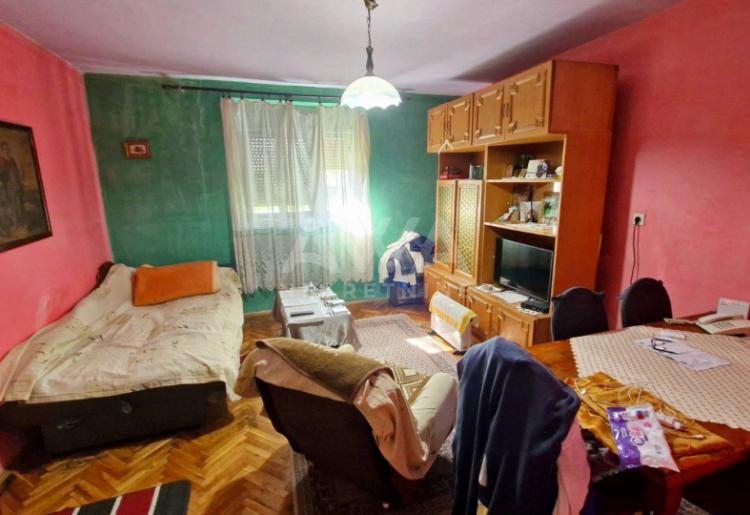 Salaš u Lugovu sa voćnjakom – 73 m² na placu 2787 m²