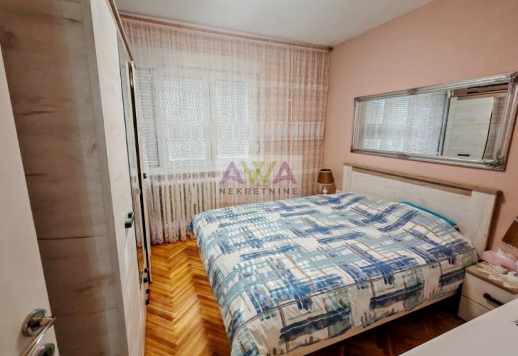 Trosoban kompletno renoviran stan 86 m² – idealan za porodicu