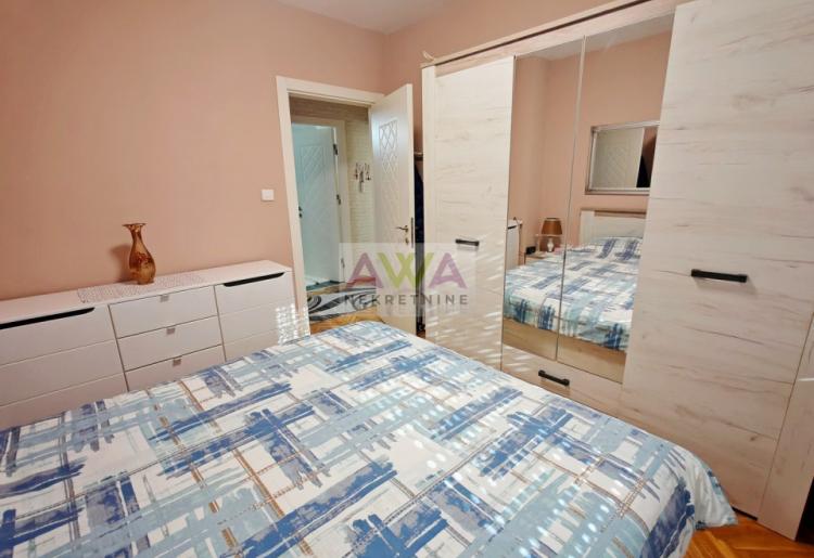 Trosoban kompletno renoviran stan 86 m² – idealan za porodicu