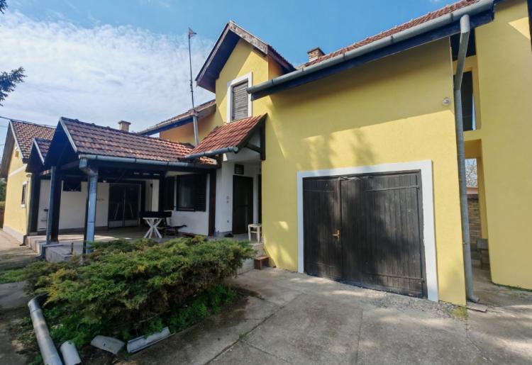 Kuća sa velikim placem 5105 m² – Sombor, Gornja Varoš