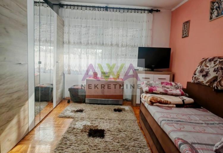  Dvoiposoban stan za mlade 59 m2 – renoviran, sunčan, niske režije