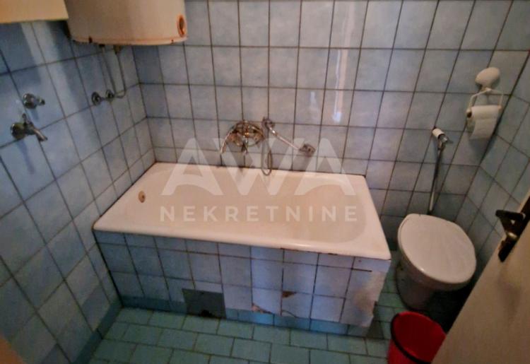 Odmah useljiva kuća 143 m2 - veliki plac 18 ar