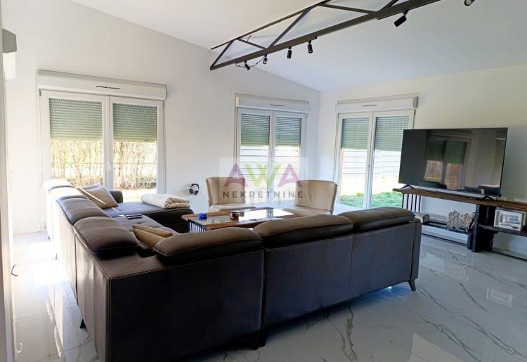 Moderna kuća u Somboru – Gornja Varoš, open space, 94 m² (realno ~150 m²)