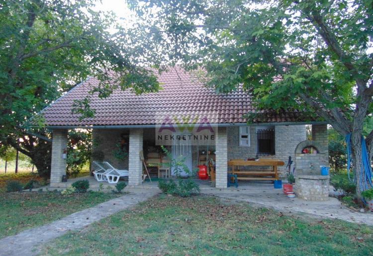 Salaš sa voćnjakom na 8140 m² – Sombor, 7 km od centra