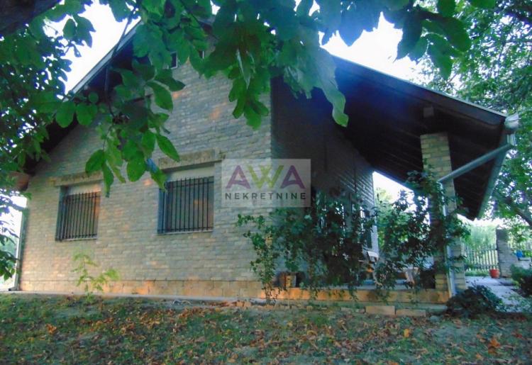 Salaš sa voćnjakom na 8140 m² – Sombor, 7 km od centra