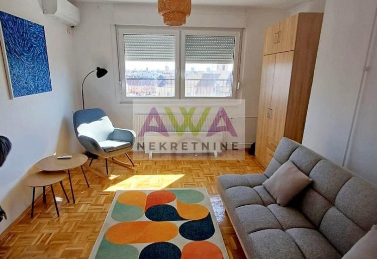 Izdavanje. Centar Sombora, 7 sprat