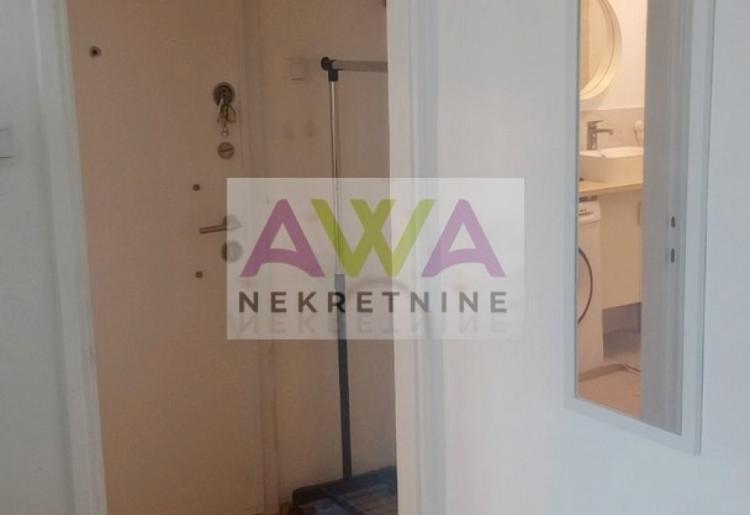 Izdavanje. Centar Sombora, 7 sprat