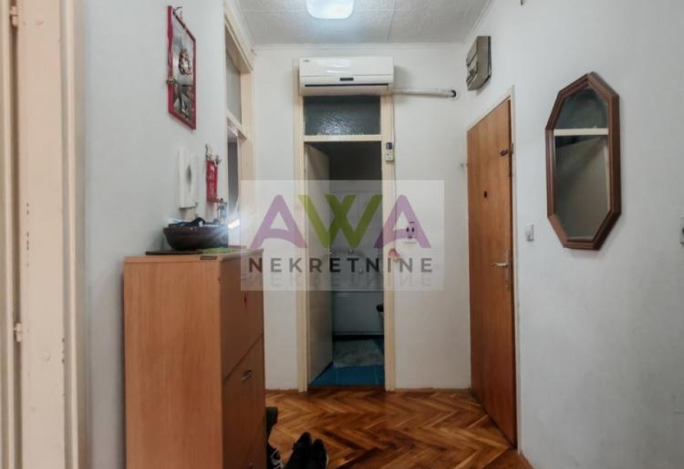 Sombor – Nova Selenča, dvoiposoban stan 52m², renoviran, komforan 