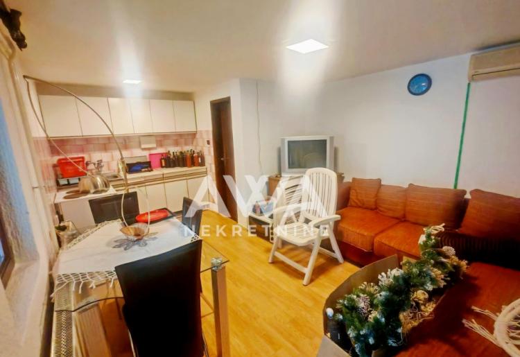 Crvenka – Dve kuće na jednom placu, idealno za dve porodice