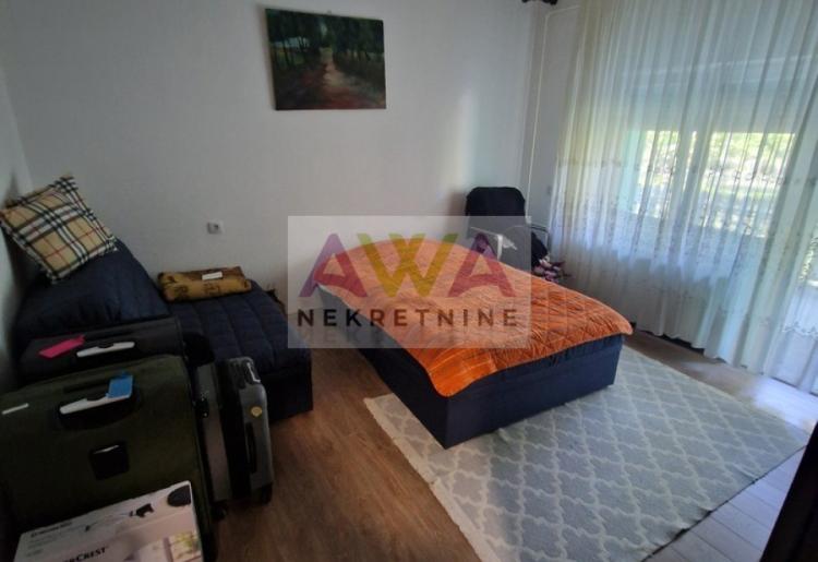 Sombor – renovirana kuća 186m², dve garaže, mirna lokacija