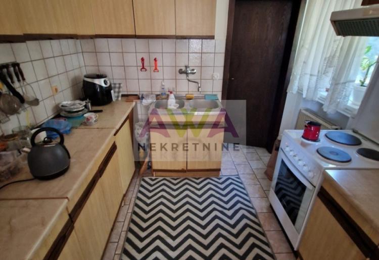 Sombor – renovirana kuća 186m², dve garaže, mirna lokacija
