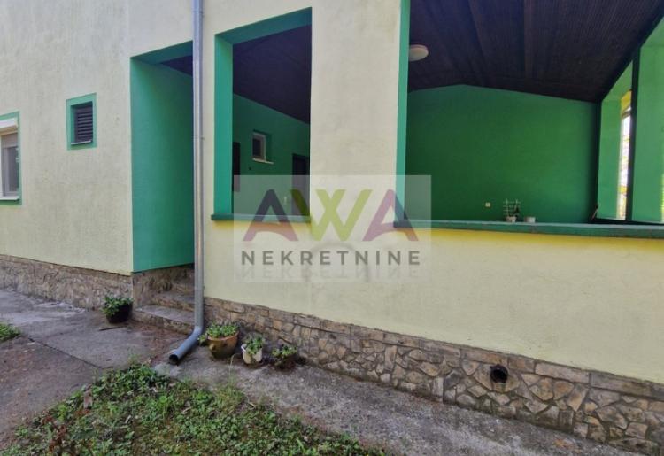 Sombor – renovirana kuća 186m², dve garaže, mirna lokacija