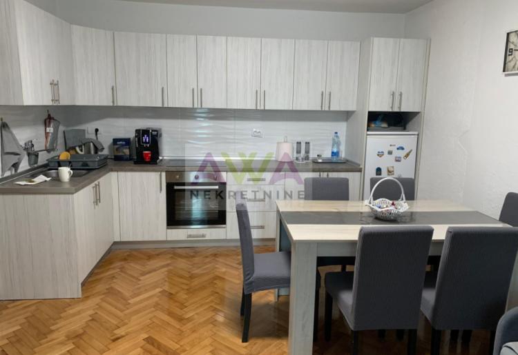 Sombor, Nova Selenča – Dvoiposoban stan 59m², I sprat, namešten