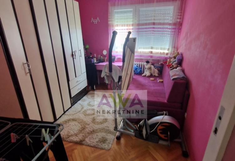 Odžaci – Troiposoban stan u prizemlju, namešten, 56m2