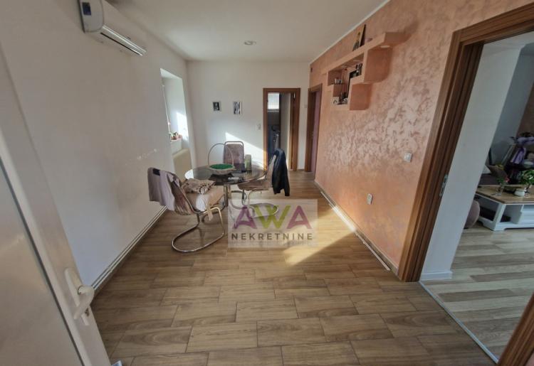 Sombor – MZ Mlake – Renovirana kuća sa dvorišnim stanom, plac 683m²