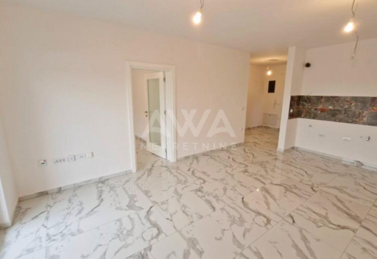 Sombor – Novogradnja, trosoban stan 58m2, III sprat, lift