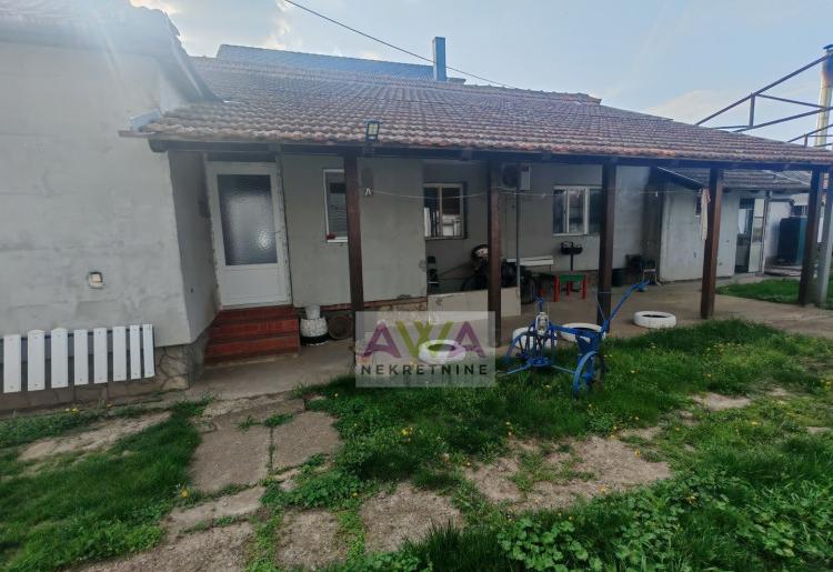 Sombor, Naselje Goge – Kuća 102m² na placu 719m² sa pomoćnim objektima i garažom