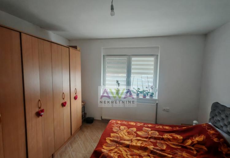 Sombor, Naselje Goge – Kuća 102m² na placu 719m² sa pomoćnim objektima i garažom