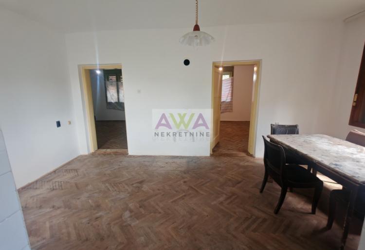 Apatin – Dve kuće po ceni jedne, plac 553m2